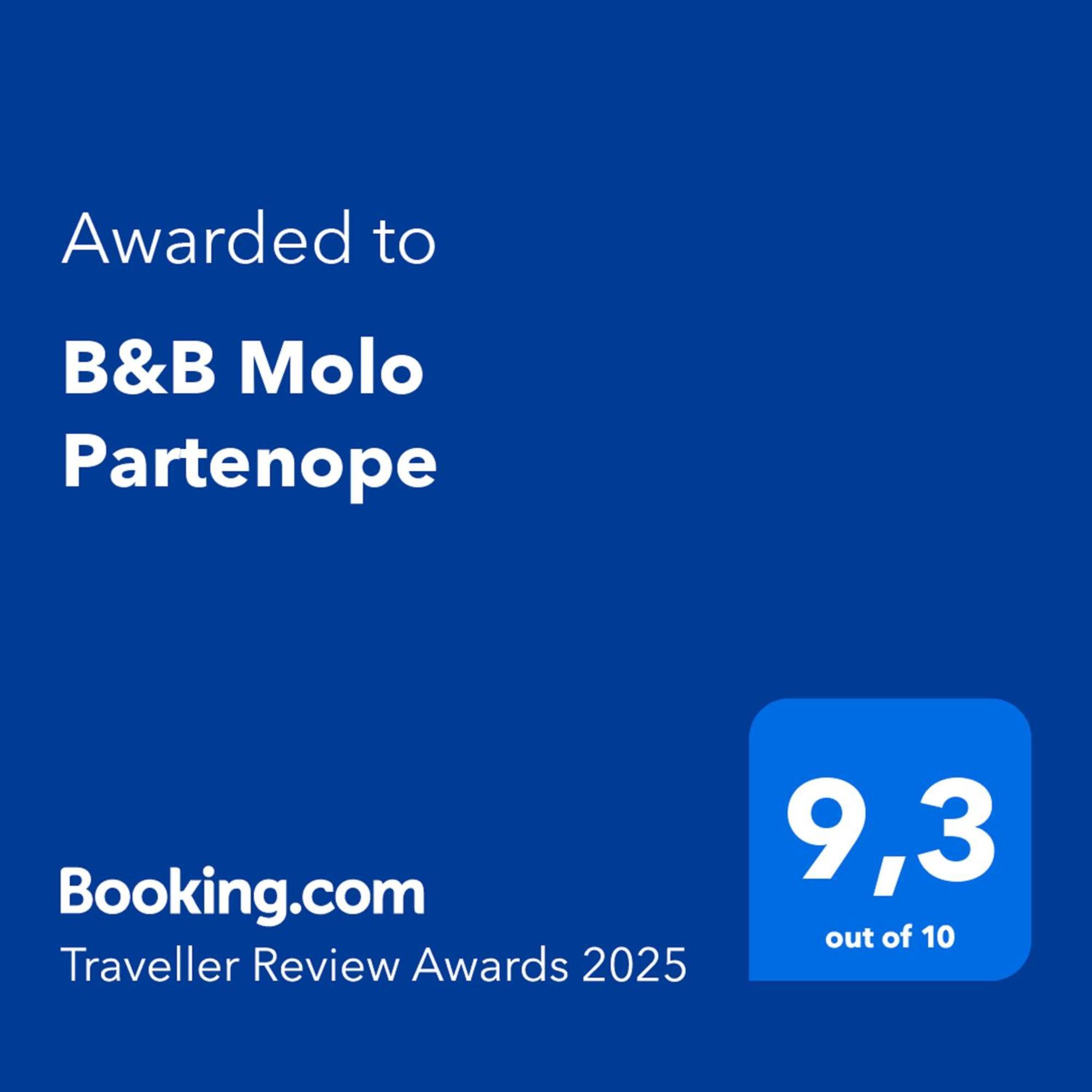 Molo Partenope * Nápoles